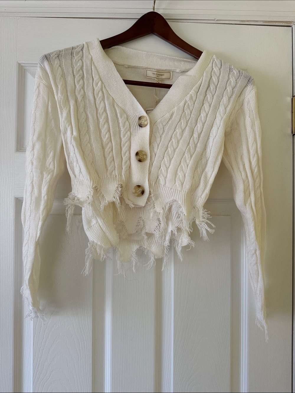 Cropped Distressed Cable-Knit V-Neck Cardigan - Cream